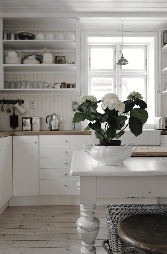 Are all white kitchens out of style