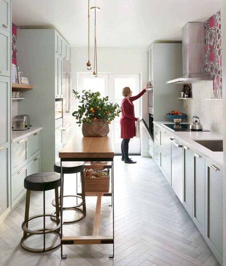 Design for narrow kitchen