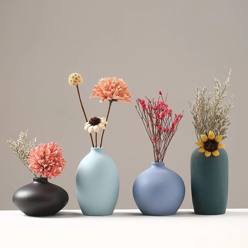 Decorative vases for living rooms