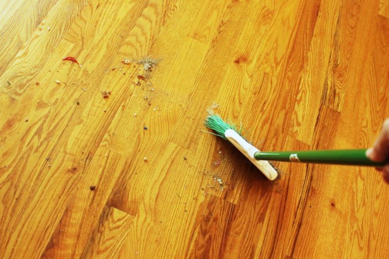 How to get hardwood floors clean