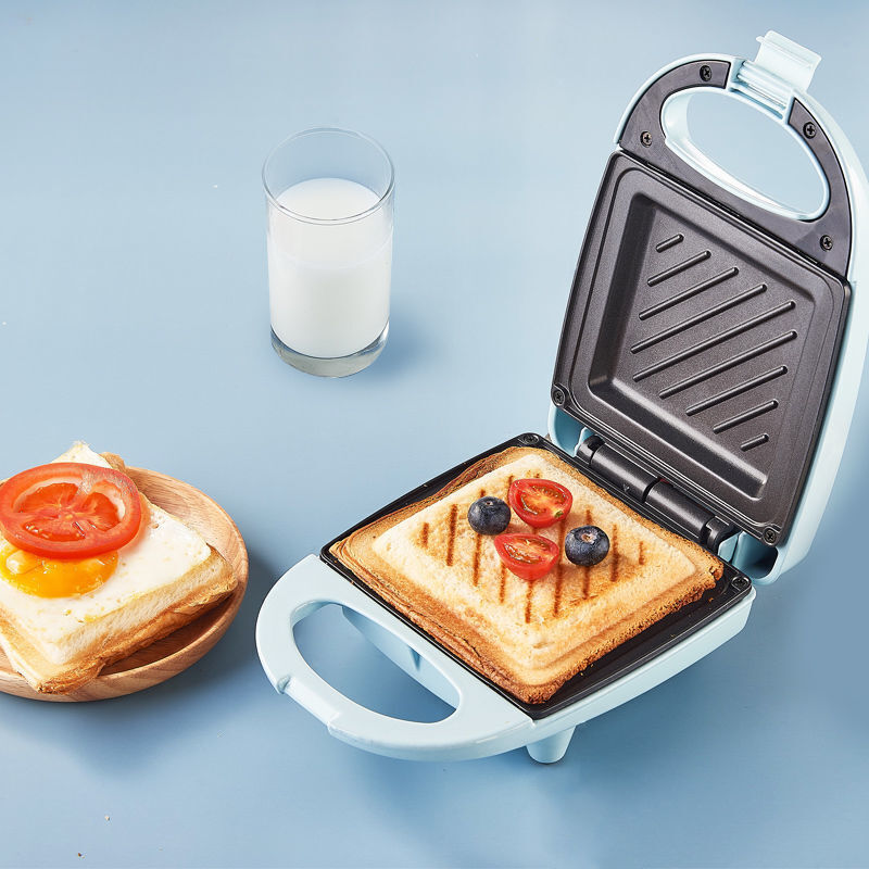 Toasted sandwich machine