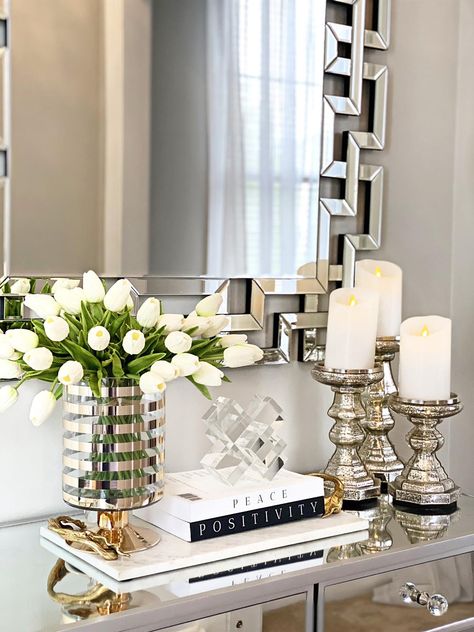 How to decorate console table