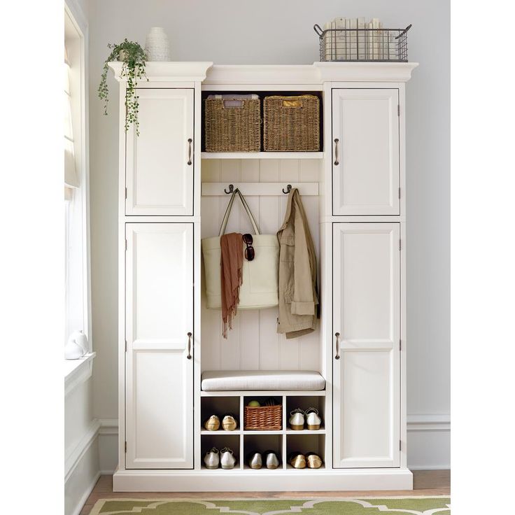 Entryway closet storage