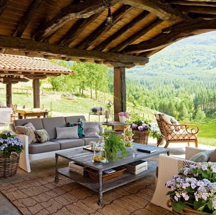 Country garden patio