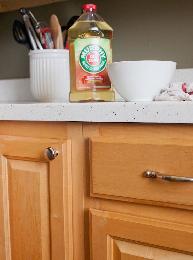 Best solution to clean kitchen cabinets