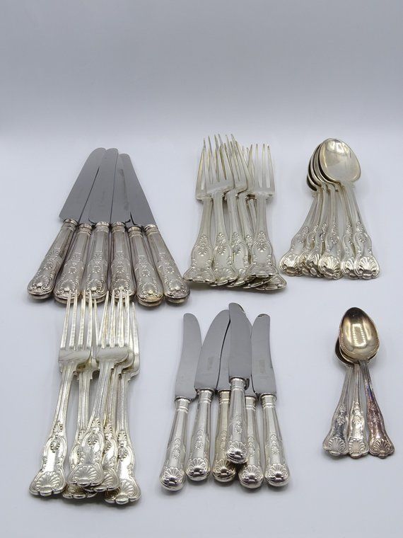 Polishing silver plated silverware