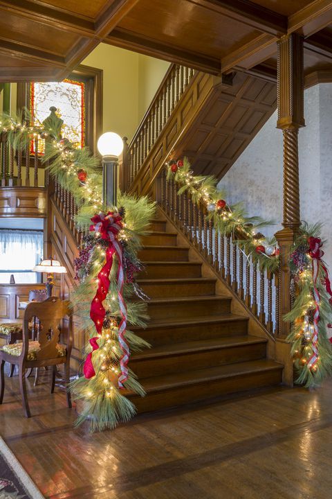 Ways to decorate stairs