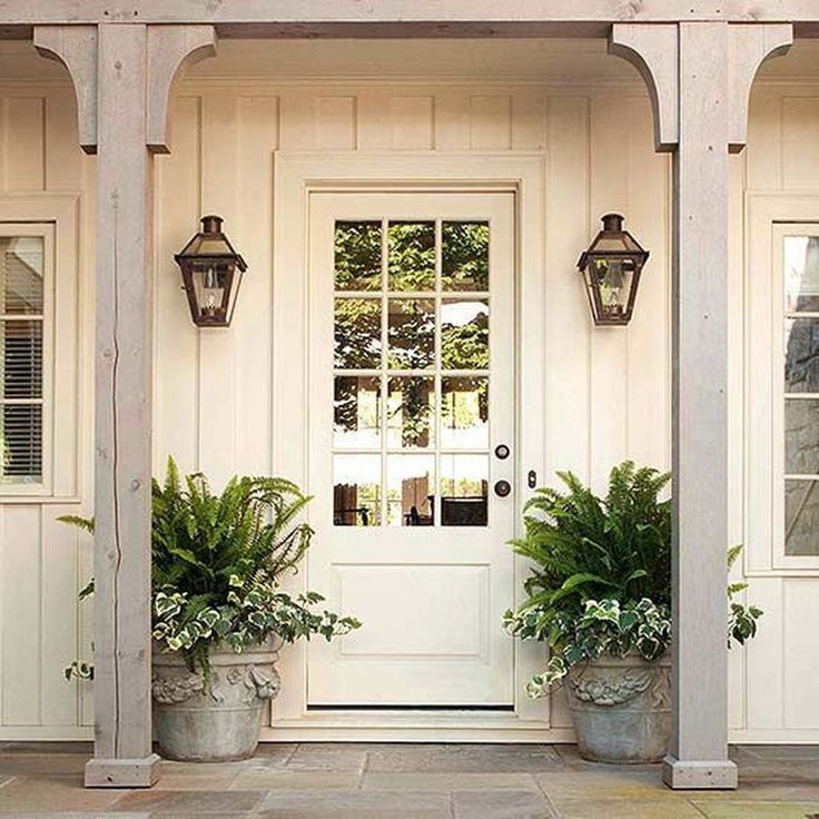 Modern front door decor