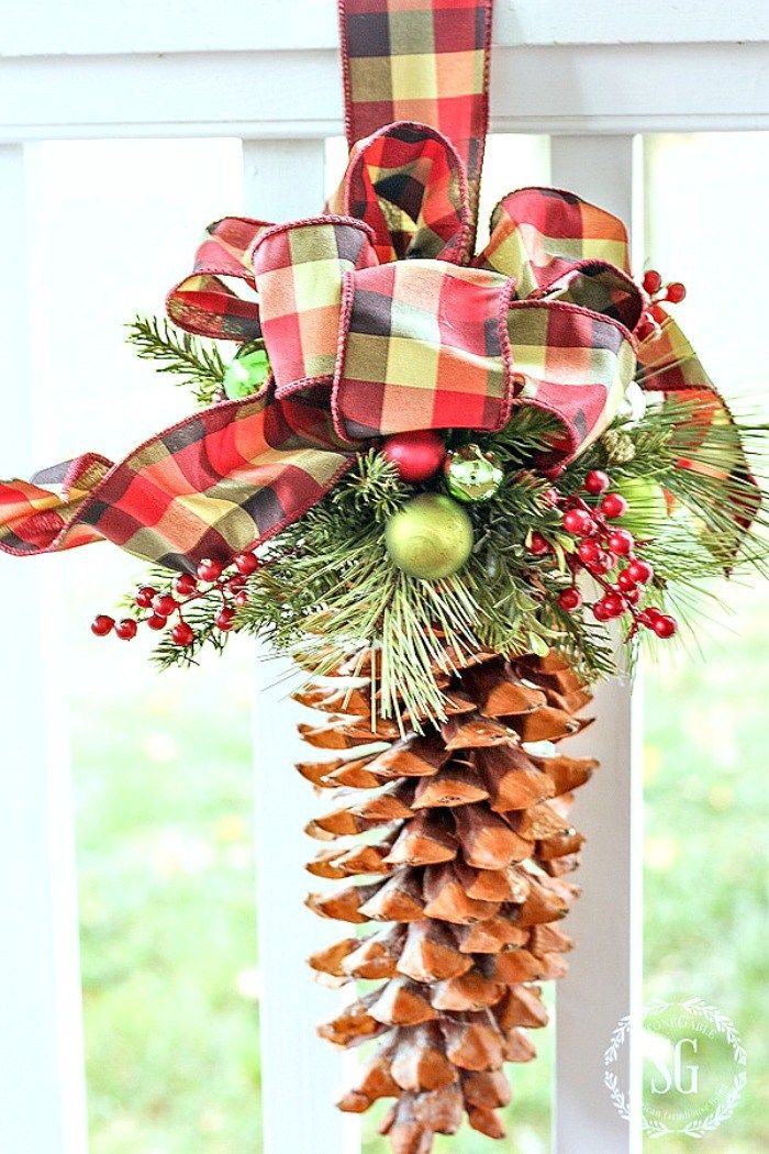 What to make with pine cones for christmas