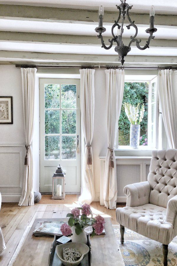 Modern farmhouse living room curtains