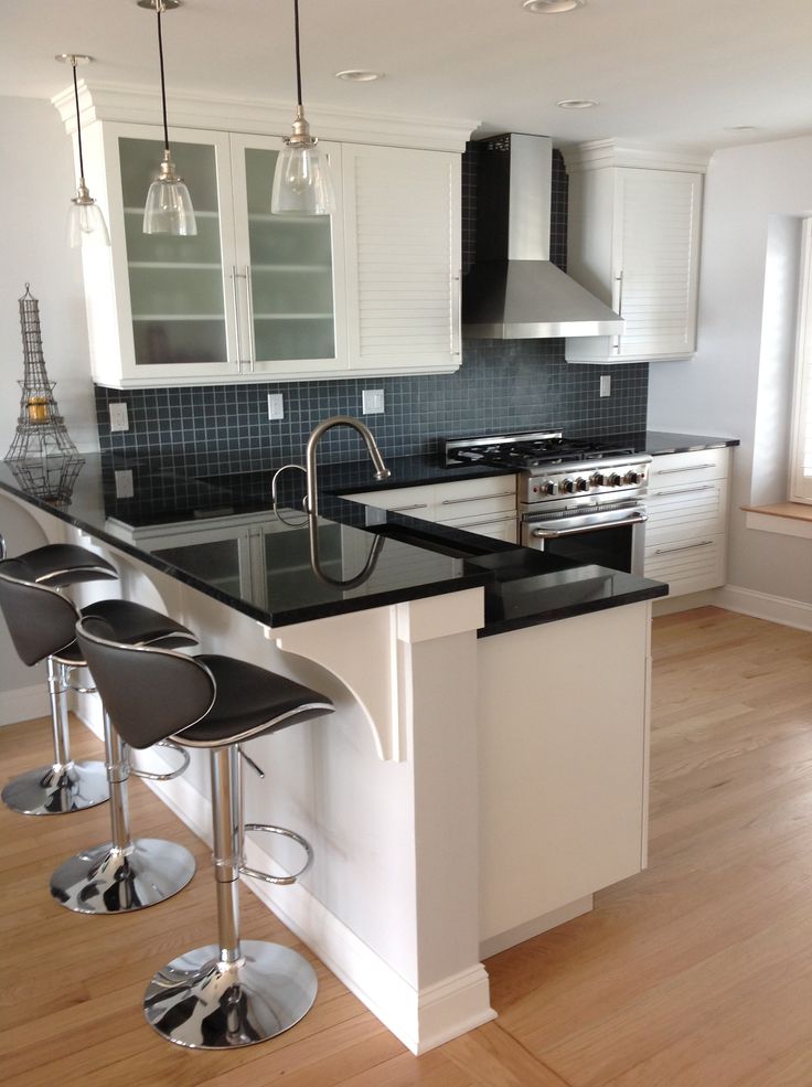 Crescent shaped kitchen island