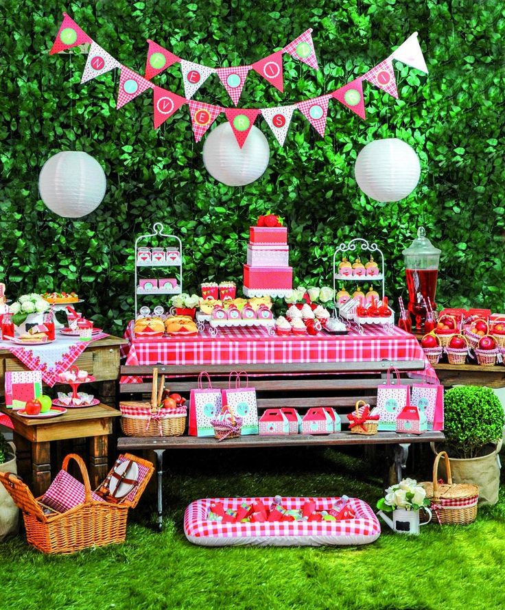 Outdoor themed birthday party