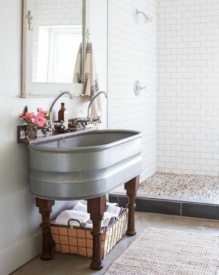 Farmhouse rustic bathrooms