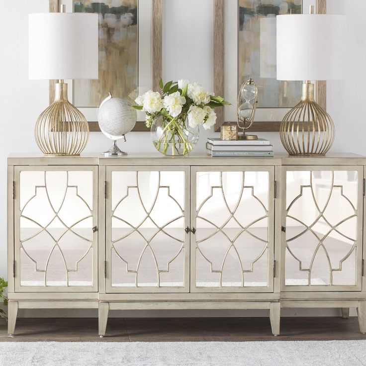 Dining room sideboard decor