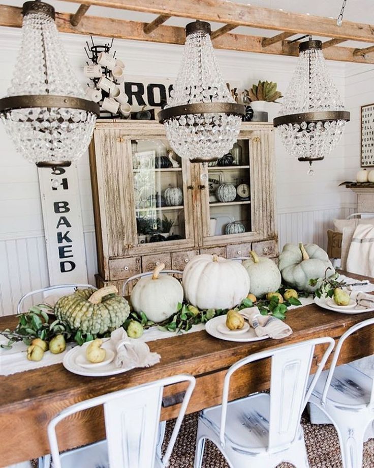 Rustic decor for dining room