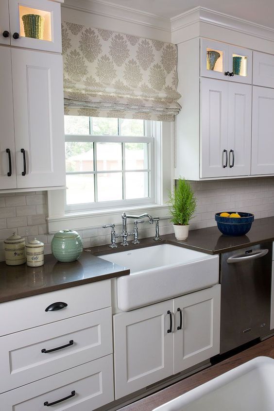 White kitchen cabinet decorating ideas