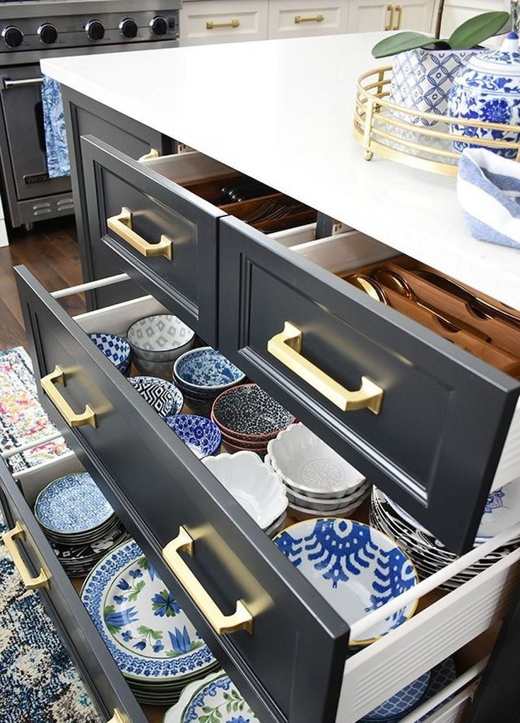 How to organize a kitchen drawer