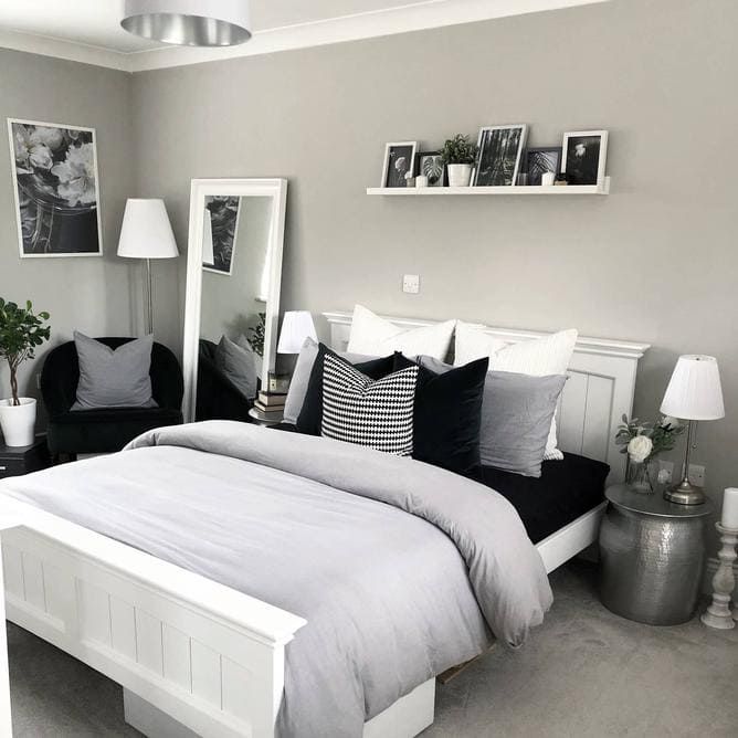 Bedrooms with grey bed