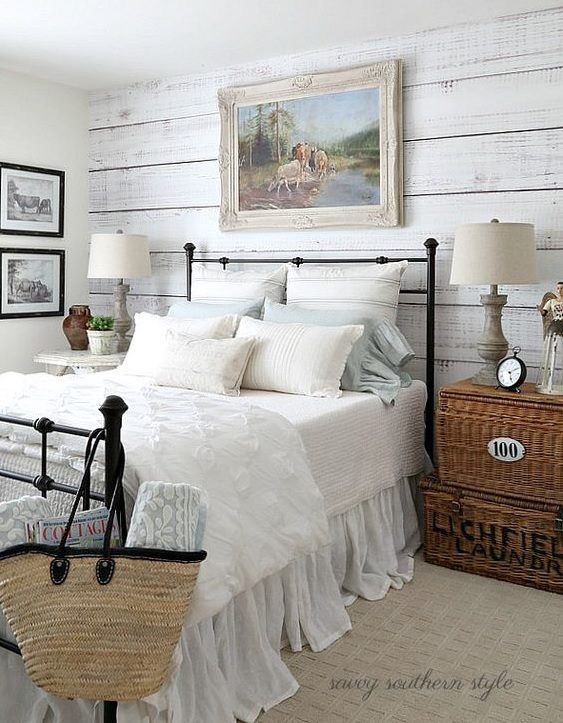 Farmhouse chic bedrooms