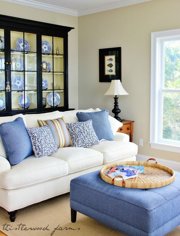 How to decorate a blue living room