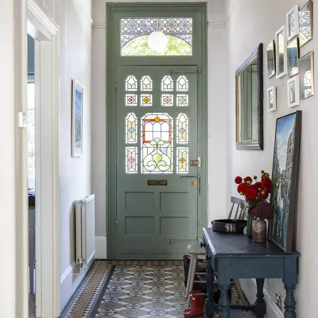 Entrance hall paint colors