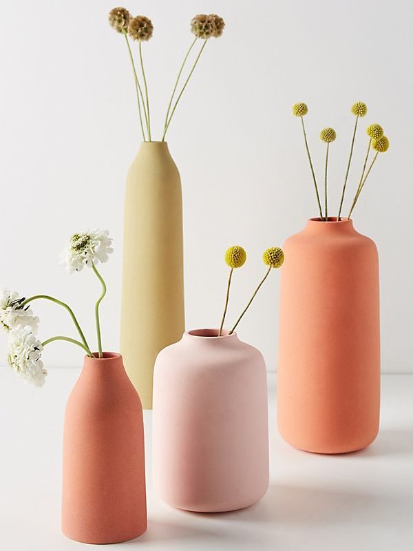 How to decorate with vases