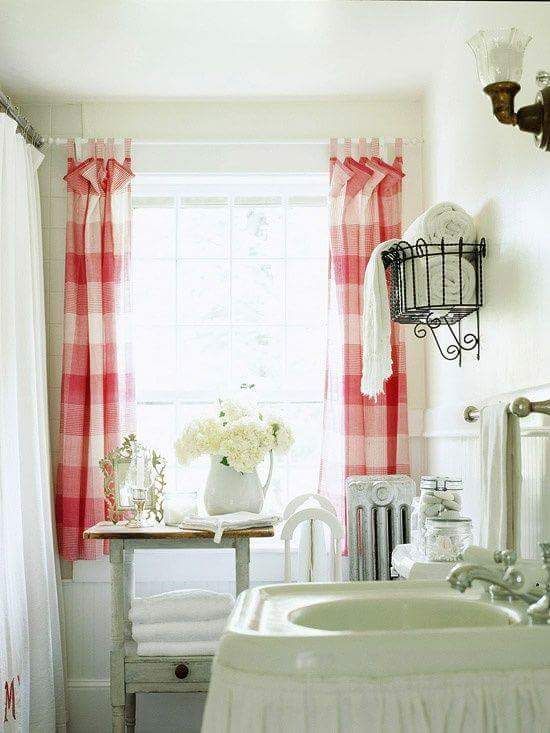 White and red bathroom ideas