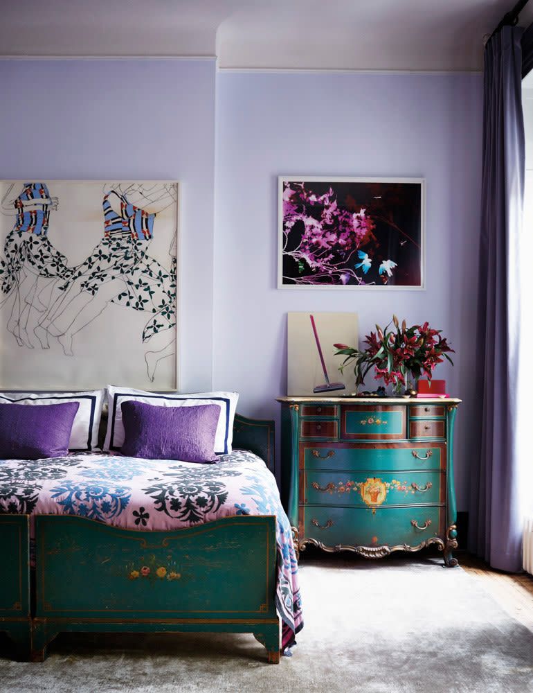 Lilac color room