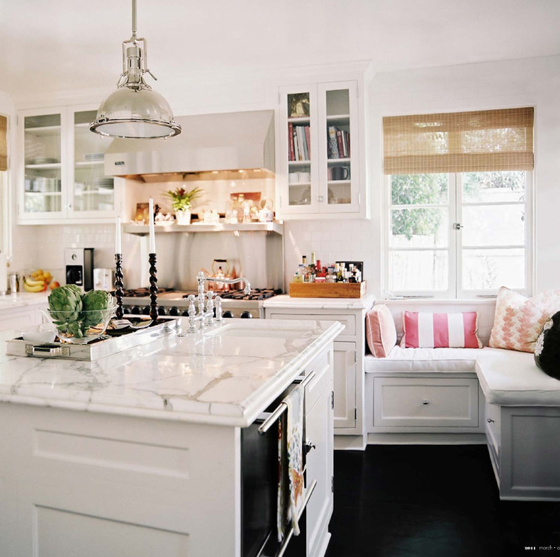 Sitting area in kitchen ideas