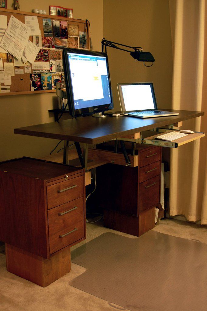 Hideaway computer desks