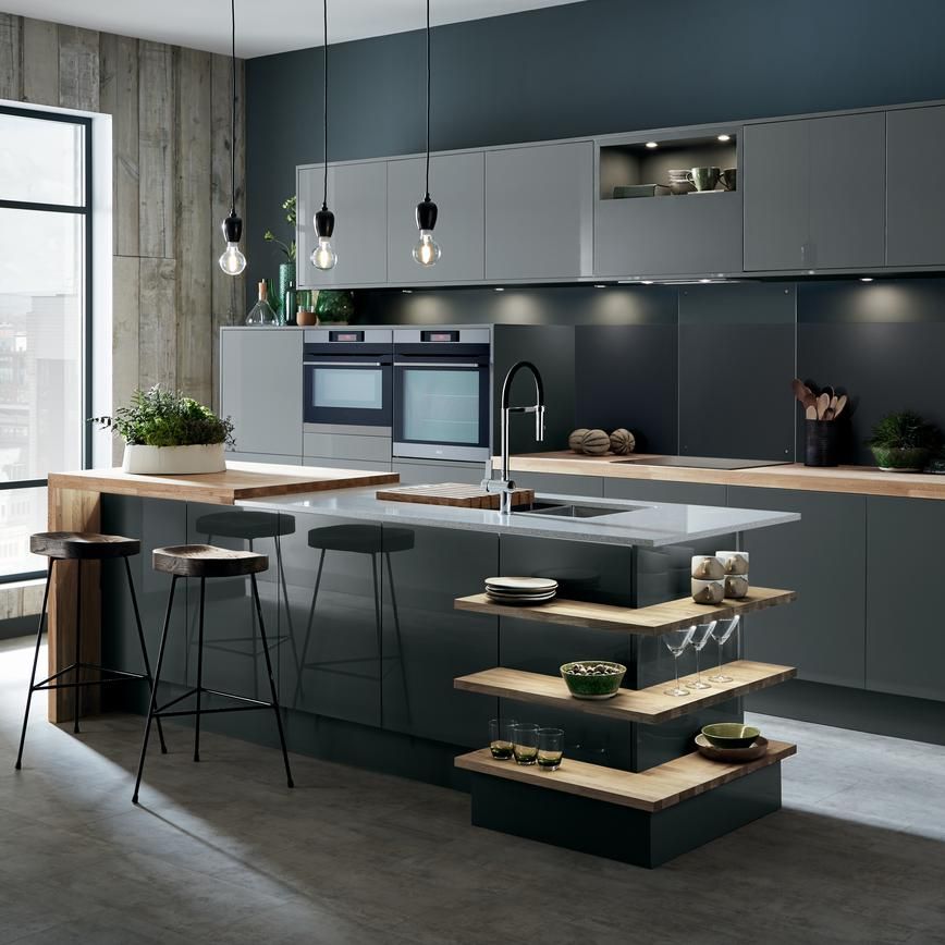 Contemporary free standing kitchen units