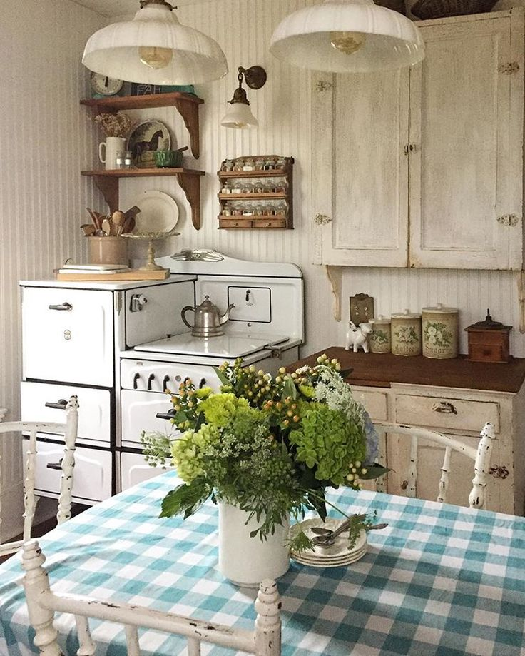 Chic country kitchen