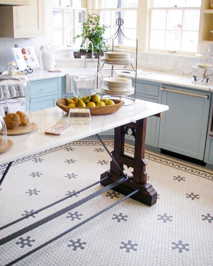 Black kitchen floor tile ideas