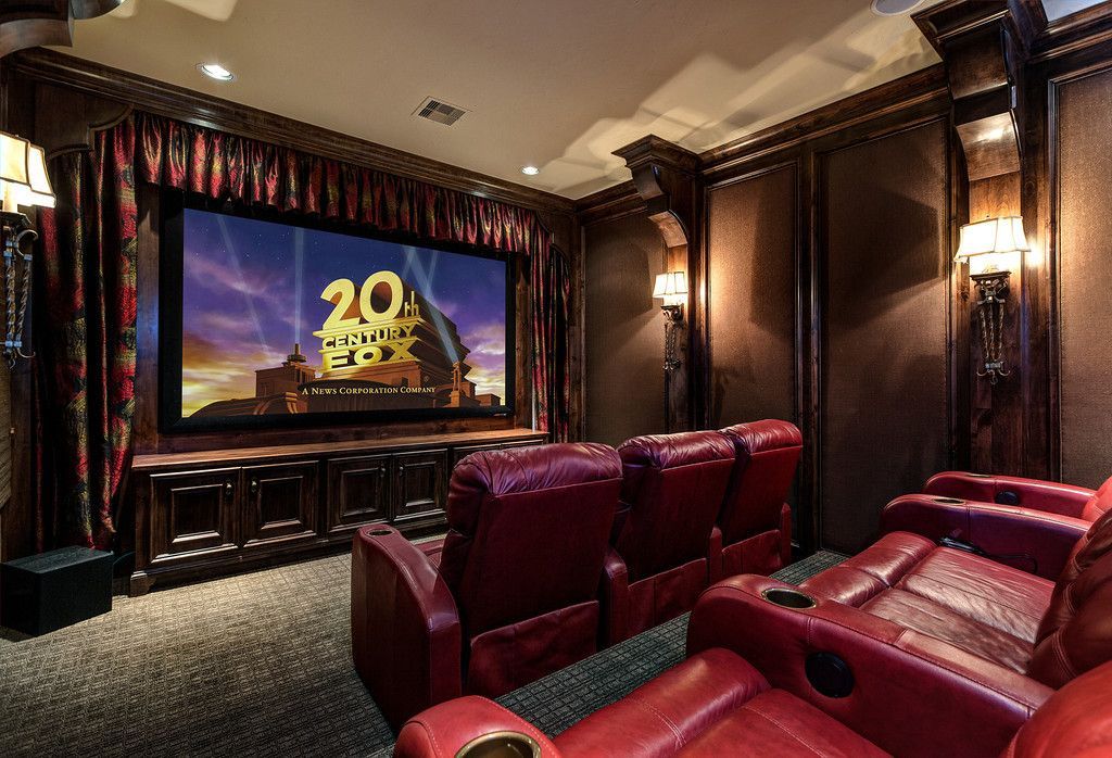 Homes with movie theaters