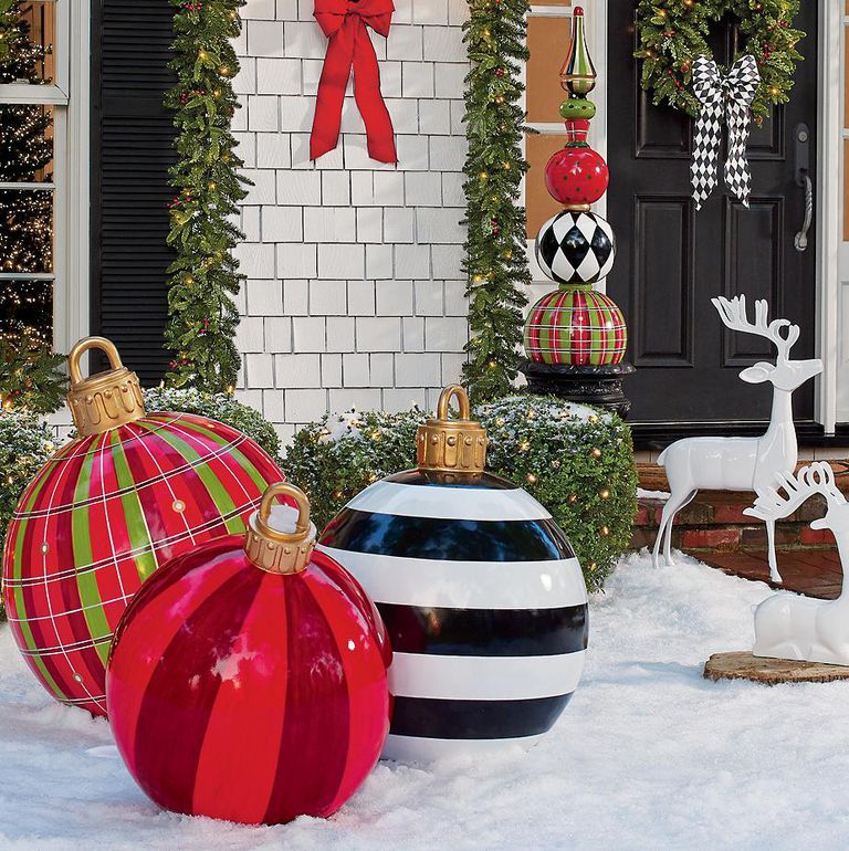 How to decorate outdoor trees for christmas