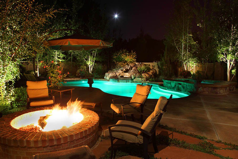 Pool landscape lighting ideas