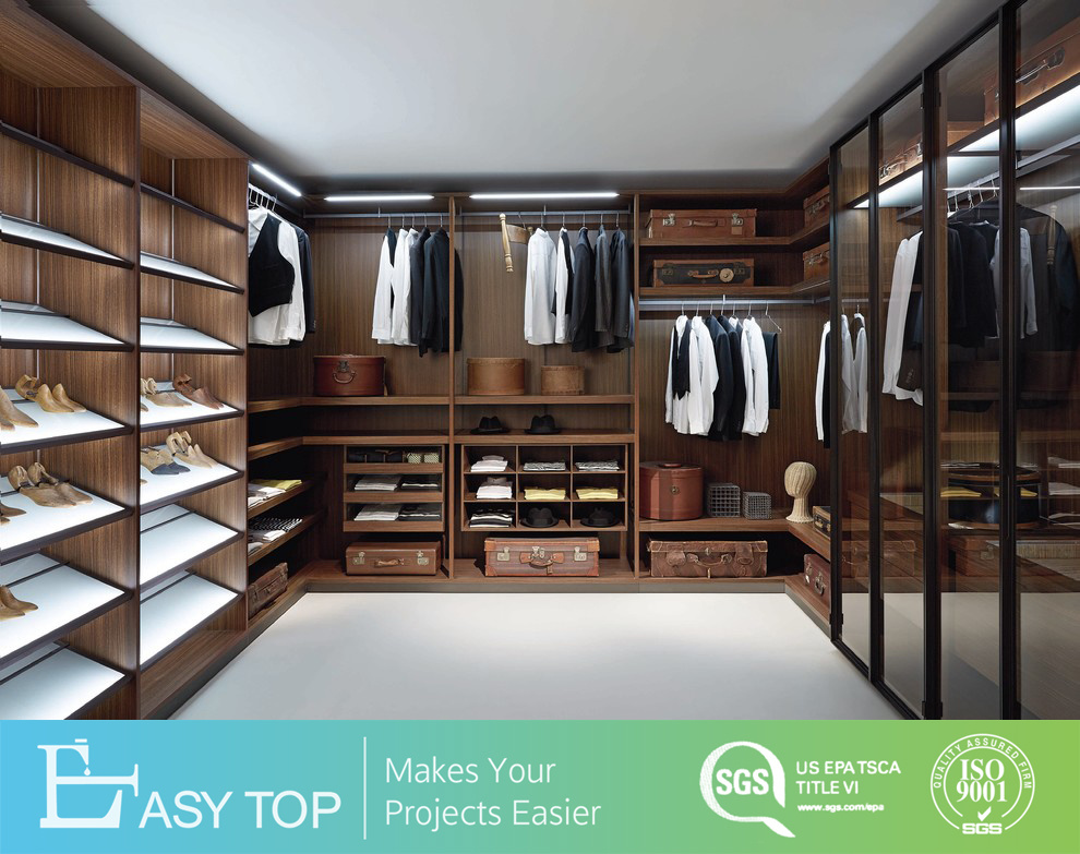 Bedrooms with walk in closets