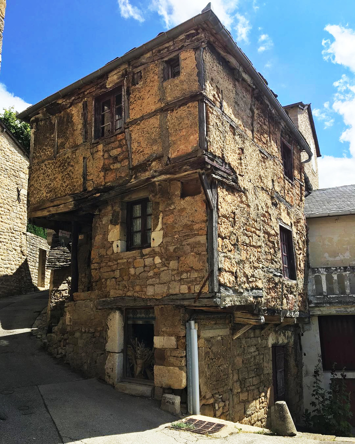 16Th century homes