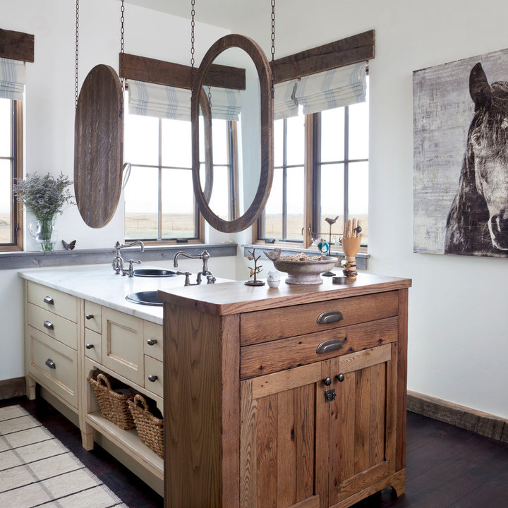 Farmhouse rustic bathrooms