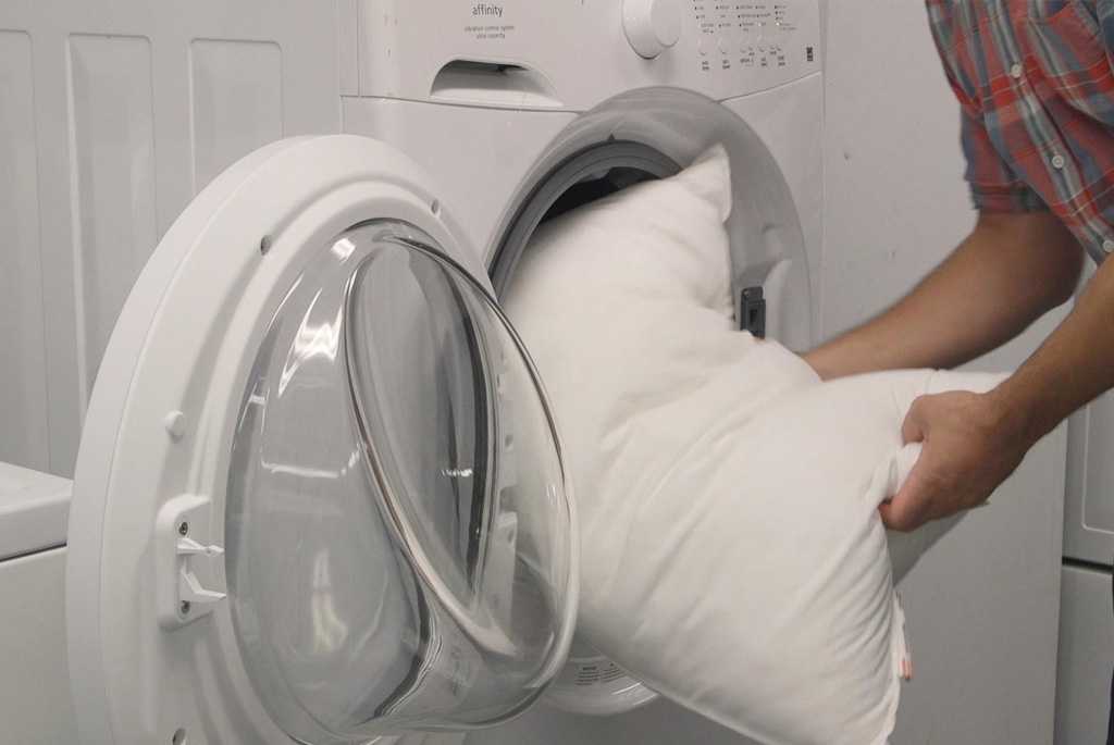Is it safe to wash pillows in the washing machine